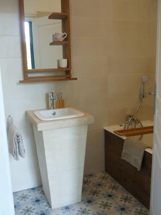Le Presbytere - Touillon, Jacuzzi, 4 Chambres Pour 10 Buitenkant foto